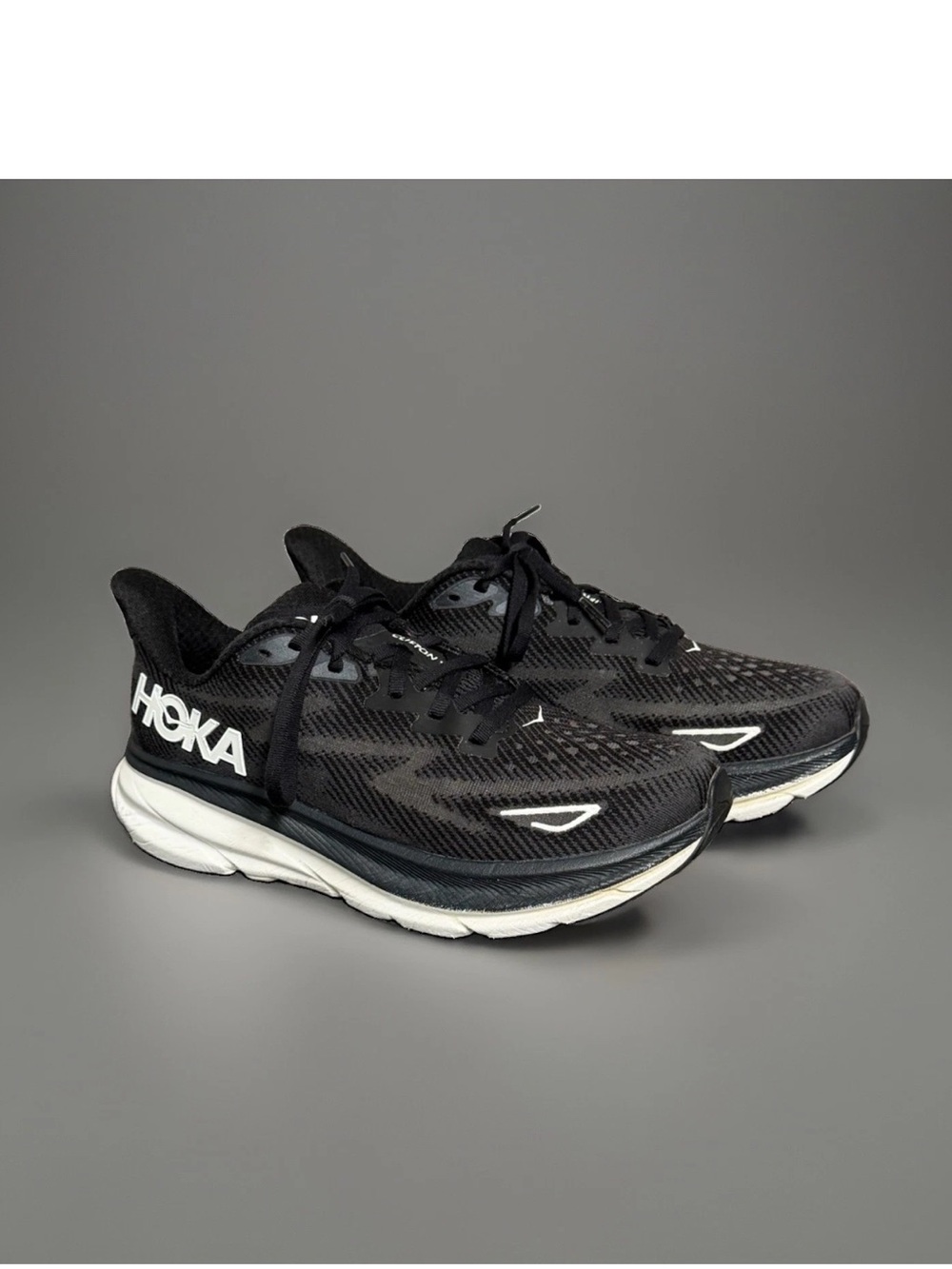 Hoka One One Clifton 9 Women’s Black / White Running Shoes 1127896 Size 9.5B